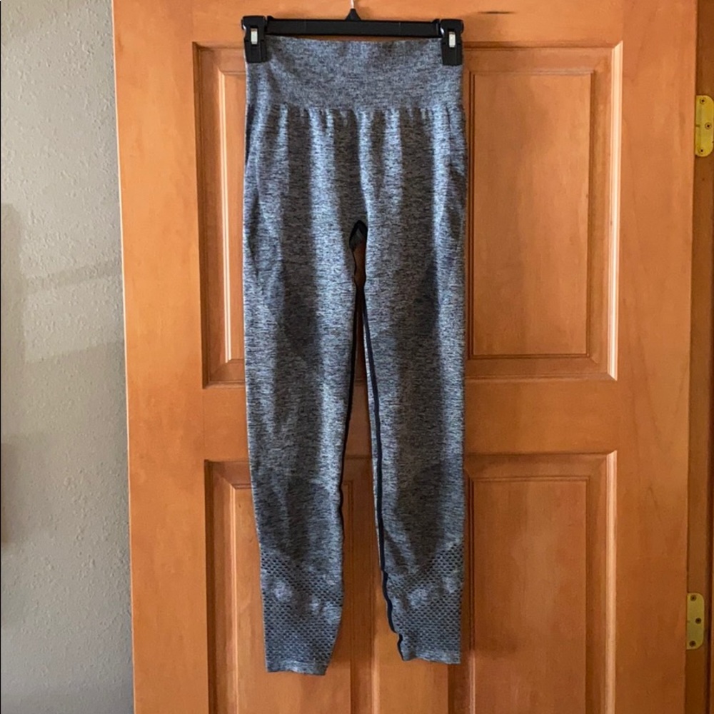 VS PINK seamless leggings